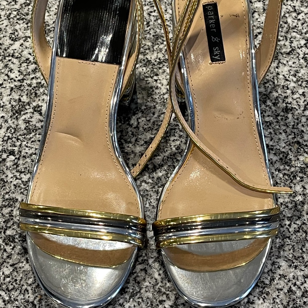 ankle strap  3-color (metallic gold silver) sandal